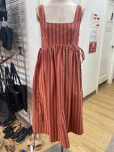 Load image into Gallery viewer, Fortiv Striped dress S/M
