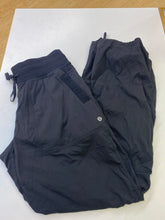 Load image into Gallery viewer, Lululemon pants 10
