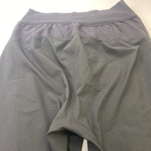 Load image into Gallery viewer, Lululemon pants 8
