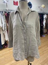 Load image into Gallery viewer, Zara linen top NWT M

