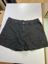 Load image into Gallery viewer, Gap denim shorts XL

