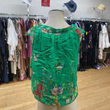 Load image into Gallery viewer, Tendenze silk overlay top M
