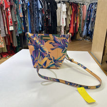 Load image into Gallery viewer, J Crew Saffiano leather bucket bag
