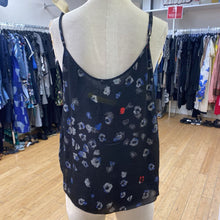 Load image into Gallery viewer, Babaton silk top M
