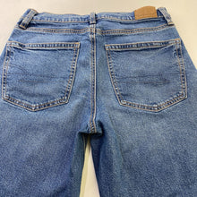 Load image into Gallery viewer, American Eagle Stovepipe studded jeans 2 Long
