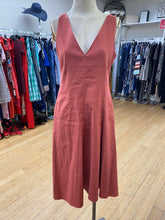 Load image into Gallery viewer, Theory linen/blend dress 6
