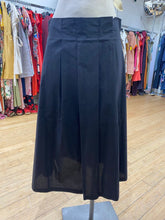 Load image into Gallery viewer, Peruzzi pleated skirt NWT 10
