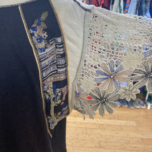 Load image into Gallery viewer, Free People top L NWT

