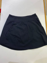 Load image into Gallery viewer, Lole golf skort M
