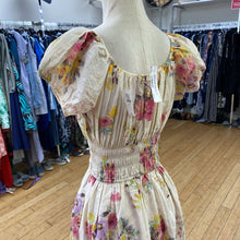 Load image into Gallery viewer, Gap floral dress S
