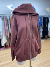 Load image into Gallery viewer, Nike sweater S NWT
