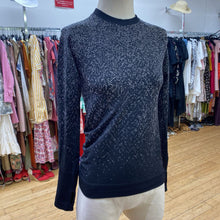 Load image into Gallery viewer, Lululemon long sleeve top 2
