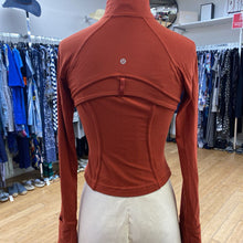 Load image into Gallery viewer, Lululemon top 4
