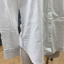Load image into Gallery viewer, Tommy Hilfiger button up NWT S
