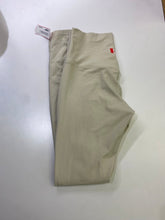 Load image into Gallery viewer, Lululemon Canada leggings 6
