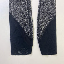 Load image into Gallery viewer, Lululemon Leggings 4
