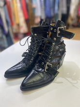 Load image into Gallery viewer, Chloe Embossed open leather boots 40
