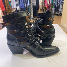 Load image into Gallery viewer, Chloe Embossed open leather boots 40
