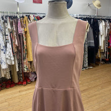 Load image into Gallery viewer, Dress The Population dress L
