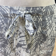 Load image into Gallery viewer, Royal Robbins skirt S NWT
