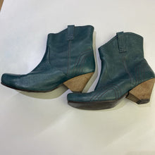 Load image into Gallery viewer, John Fluevog western Style Boots 8.5
