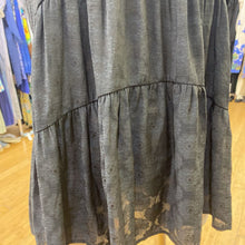 Load image into Gallery viewer, Anthropologie flowy top M
