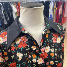 Load image into Gallery viewer, Tristan floral satin top L
