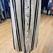 Load image into Gallery viewer, H&amp;M linen blend maxi dress S
