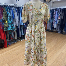 Load image into Gallery viewer, Roots floral dress M
