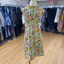 Load image into Gallery viewer, Roots floral dress M
