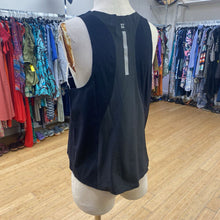 Load image into Gallery viewer, Sweaty Betty top M
