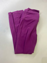 Load image into Gallery viewer, Lululemon leggings 8
