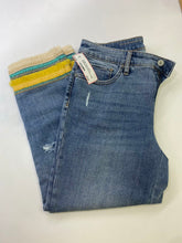 Load image into Gallery viewer, Chicos fringe/beaded hem jeans 4
