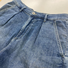 Load image into Gallery viewer, DU/ER light denim shorts 29
