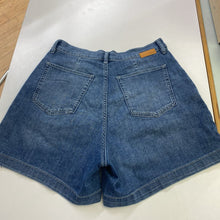 Load image into Gallery viewer, DU/ER light denim shorts 29

