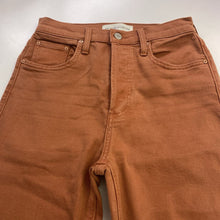 Load image into Gallery viewer, Denim Forum The Yoko High Rise Slim jeans 26
