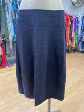 Load image into Gallery viewer, Eileen Fisher linen/blend skirt S
