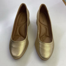 Load image into Gallery viewer, Usaflex block heel pumps 8
