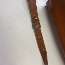 Load image into Gallery viewer, Matt &amp; Nat handbag
