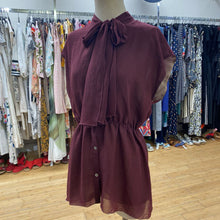 Load image into Gallery viewer, Alice &amp; Olivia peplum top S
