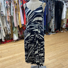 Load image into Gallery viewer, Banana Republic pleated dress M
