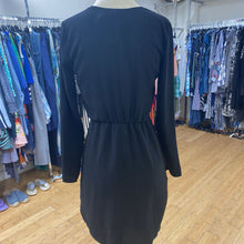 Load image into Gallery viewer, Heartloom dress M
