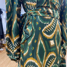 Load image into Gallery viewer, Farm Rio wrap dress S
