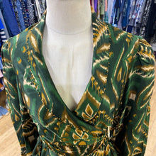 Load image into Gallery viewer, Farm Rio wrap dress S
