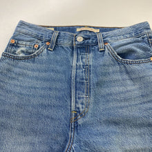 Load image into Gallery viewer, Levis Ribecage Straight Ankle jeans 27
