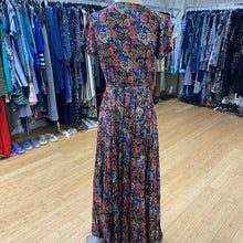 Load image into Gallery viewer, Auguste floral wrap dress 4
