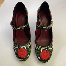 Load image into Gallery viewer, Kate Spade Needle Point Mary Janes 8.5

