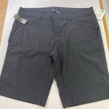 Load image into Gallery viewer, MEC Mountain Equipment Coop sporty shorts NWT 16
