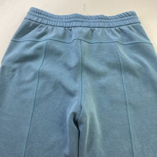 Load image into Gallery viewer, Lululemon pull on pants 8
