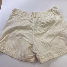 Load image into Gallery viewer, Everlane shorts 8
